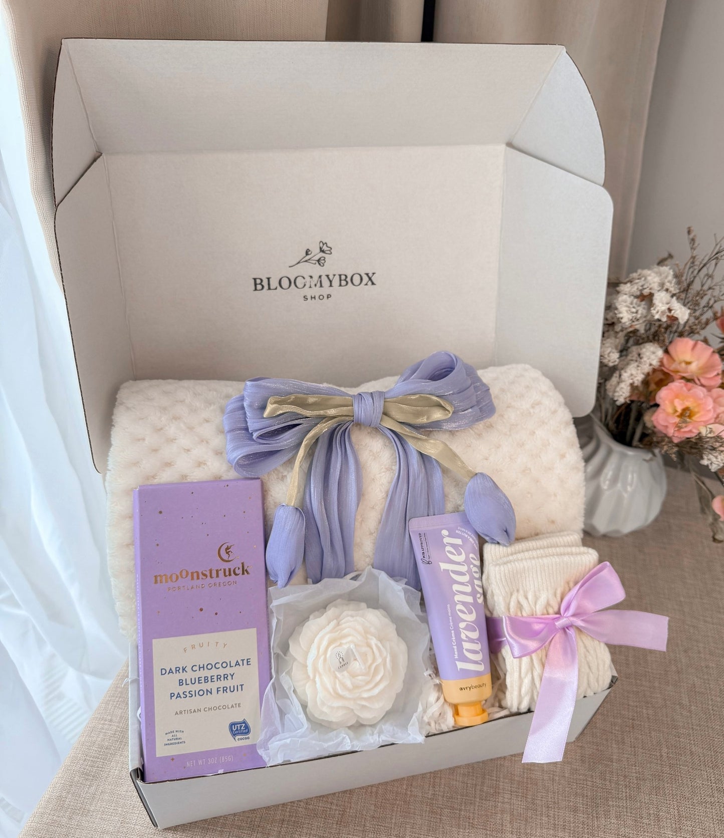 Lavender Gift Box for Her, Self Care Box, Relaxation Gift Basket, Cozy Spa Gift, Purple Aesthetic Gift, Birthday Gift for Women - BloomyBoxShop