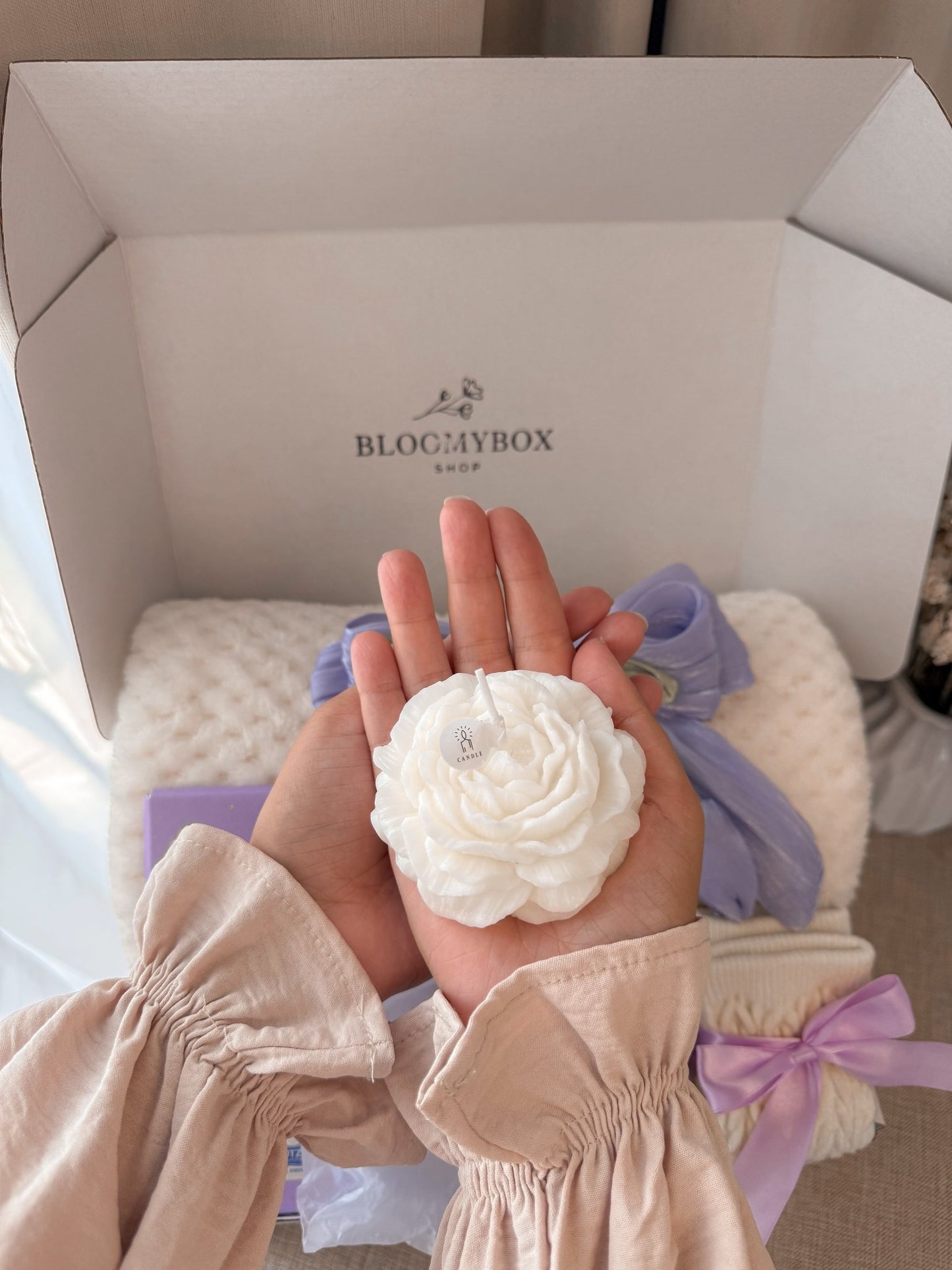 Lavender Gift Box for Her, Self Care Box, Relaxation Gift Basket, Cozy Spa Gift, Purple Aesthetic Gift, Birthday Gift for Women - BloomyBoxShop