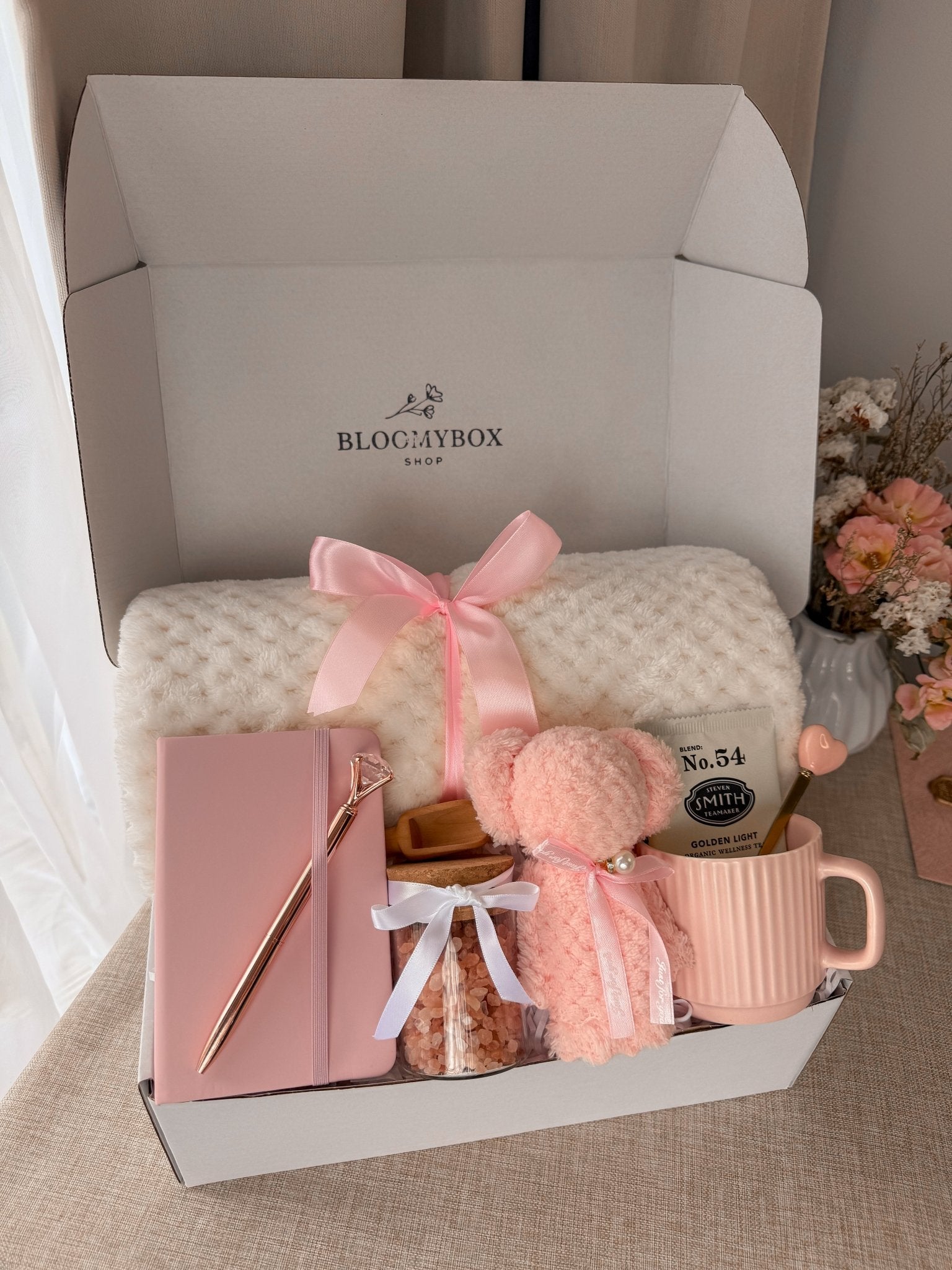 Pink Aesthetic Box,Peach Self Care Gift Box, Cozy Spa Gift Basket, Relaxation Gift for Her, Birthday Gift for Women - BloomyBoxShop