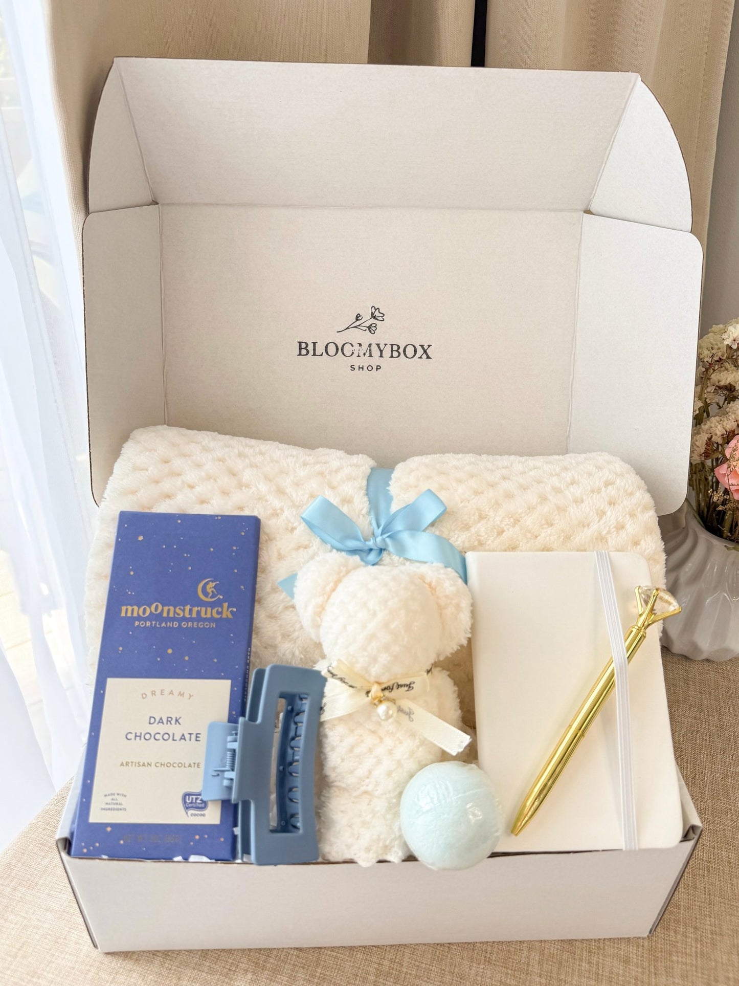 Self Care Gift Box for Her, Pink Gift Box, Cozy Care Package, Relaxation Gift Box, Birthday Gift for Women, Aesthetic Gift Box - BloomyBoxShop
